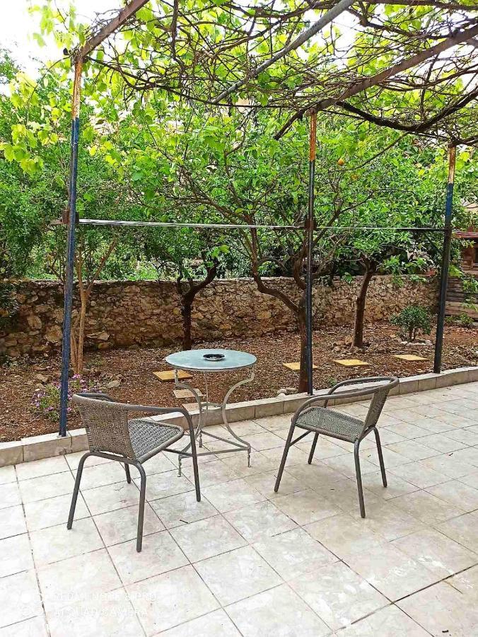 Family Stone Apartment Кипарисия Экстерьер фото